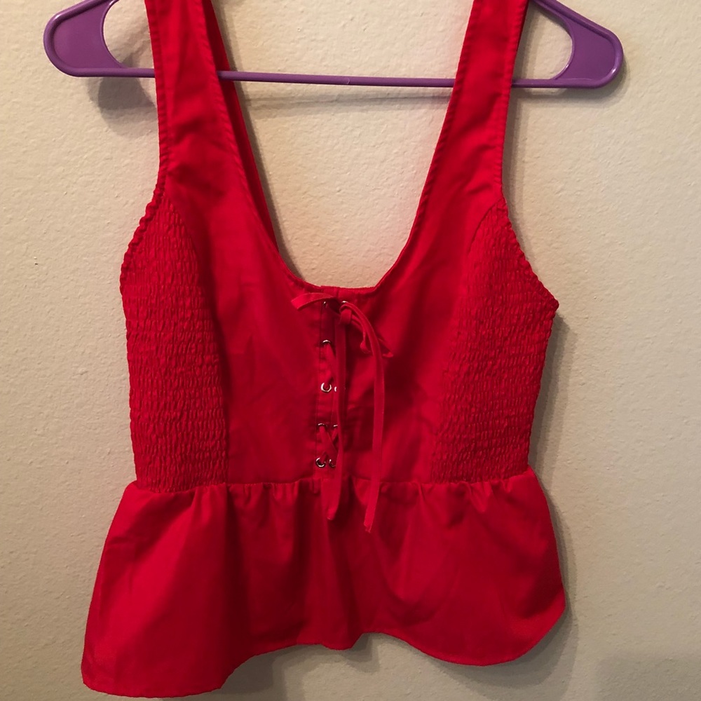 Red tank top, new without tags - Picture 2 of 6